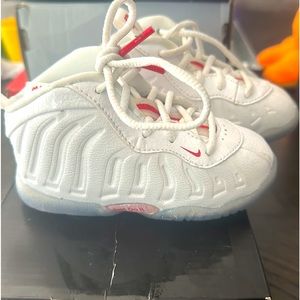 Nike little posite one